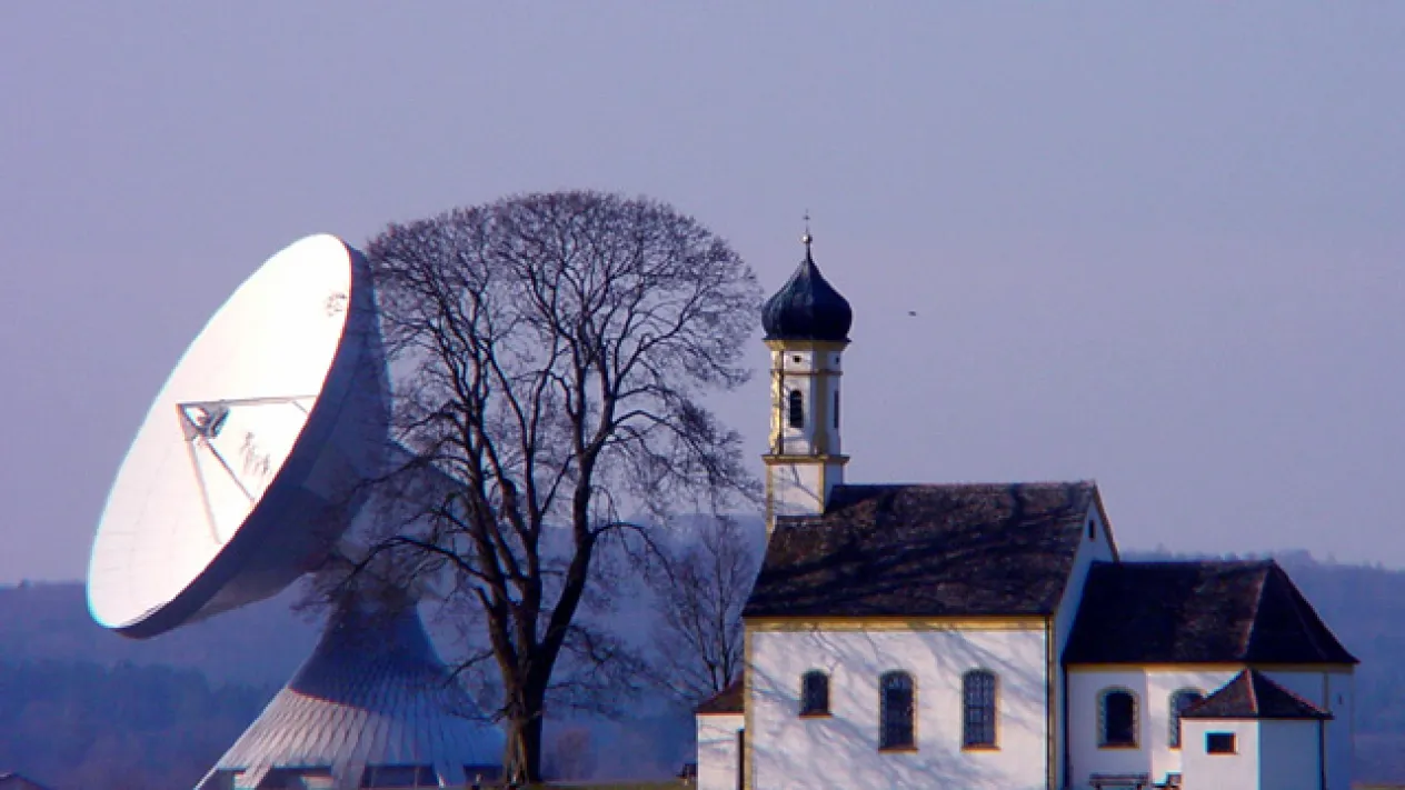 Kirche kommuniziert (Foto: Kirchenweb Bilder) Kirche kommuniziert (Foto: Kirchenweb Bilder)