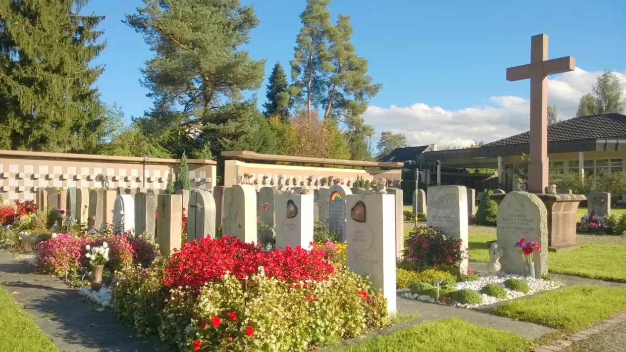Friedhof Kaiseraugst (Foto: Beatrice Gyssler) Friedhof Kaiseraugst (Foto: Beatrice Gyssler)